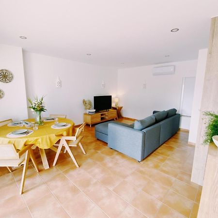Beach Apartment Gabriela With Pool Поршеш Екстер'єр фото
