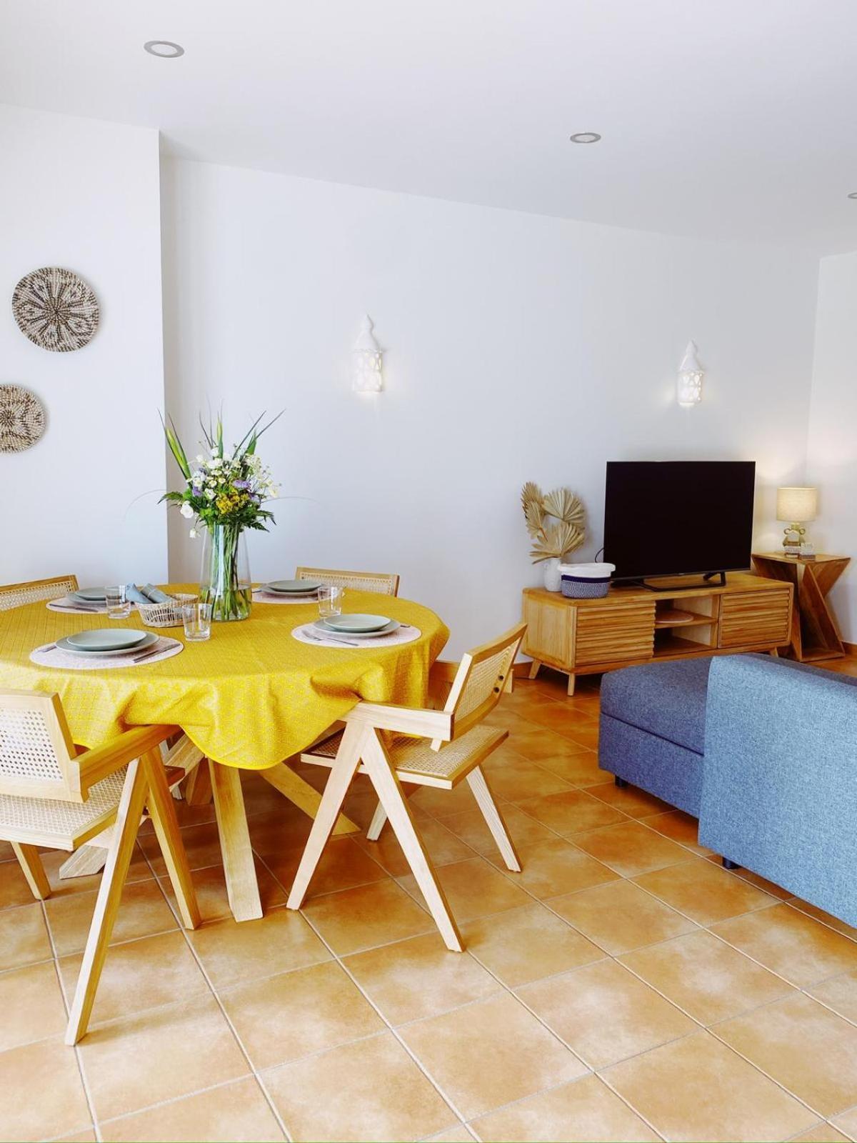 Beach Apartment Gabriela With Pool Поршеш Екстер'єр фото