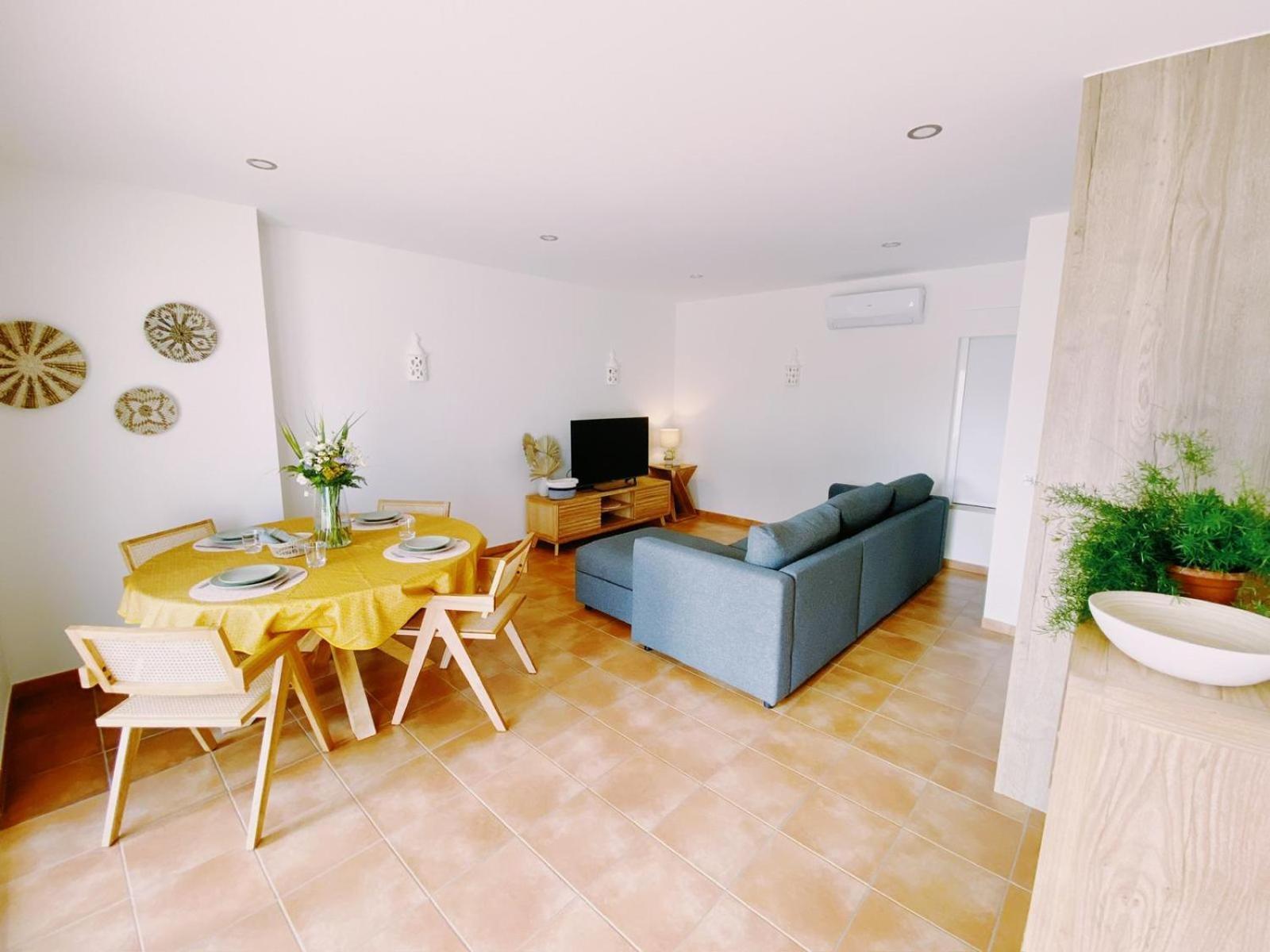 Beach Apartment Gabriela With Pool Поршеш Екстер'єр фото